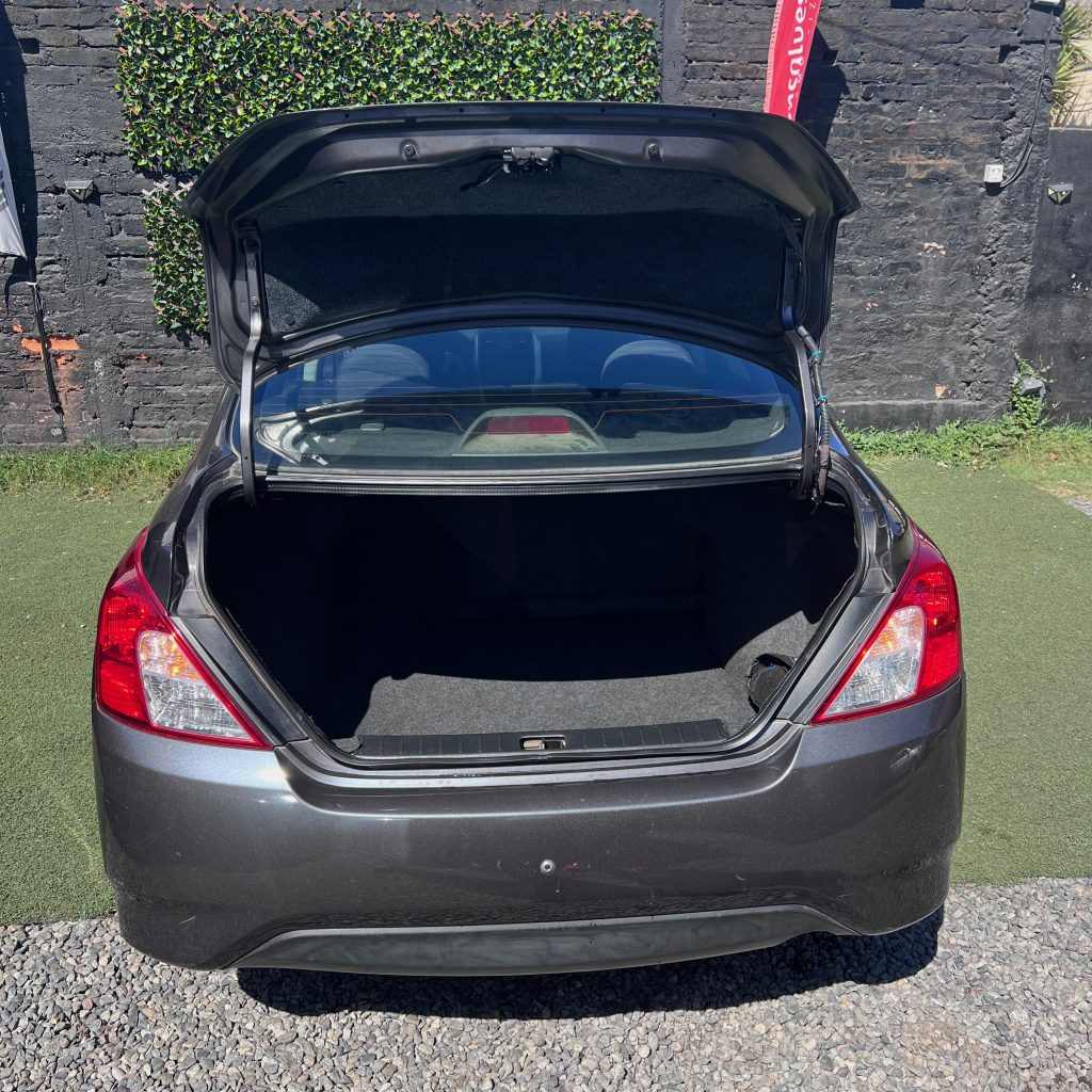 NISSAN VERSA SENCE 1.6 MT 2017